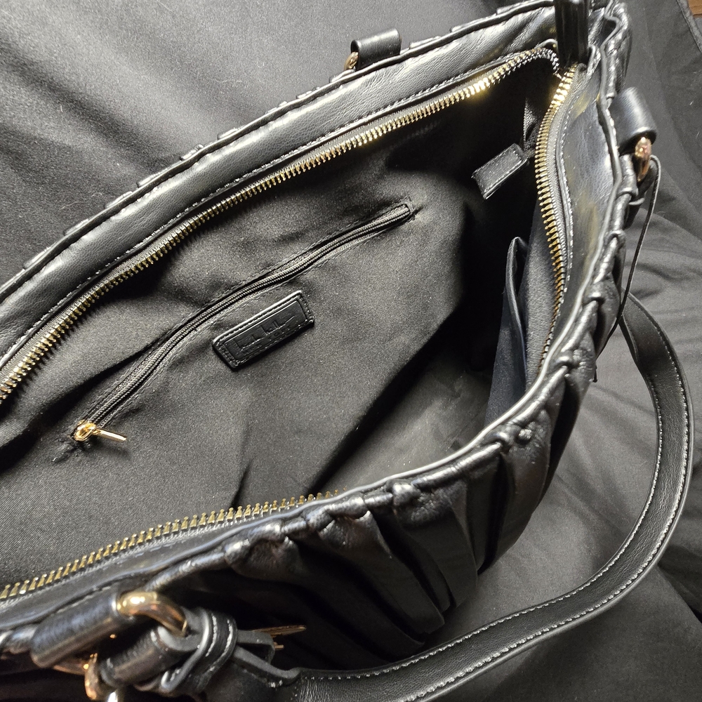 Chic Black Leather Handbag